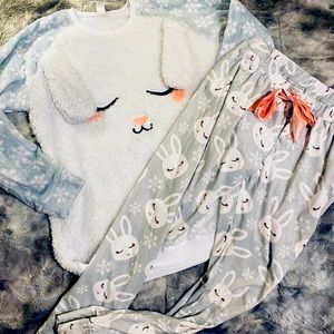Justice Adorable Bunny Easter Pajamas Sz. 18/20